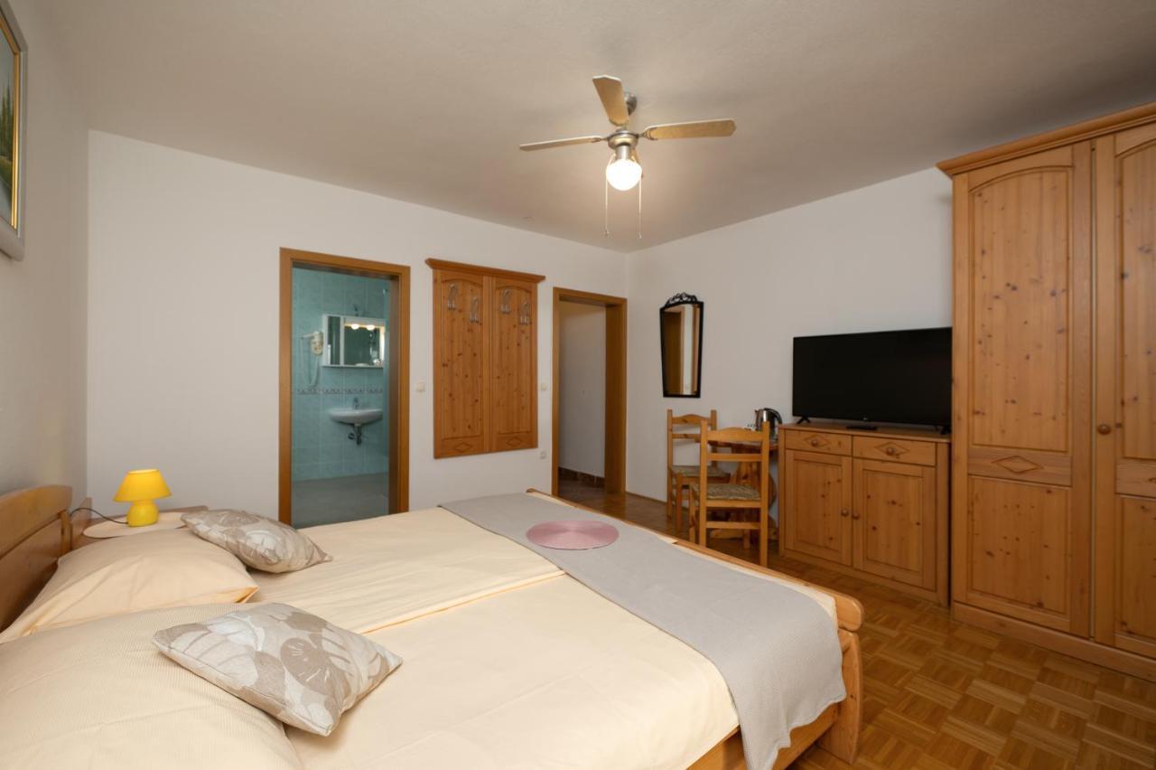Rooms & Apartments Pr Matjon เบลด ภายนอก รูปภาพ