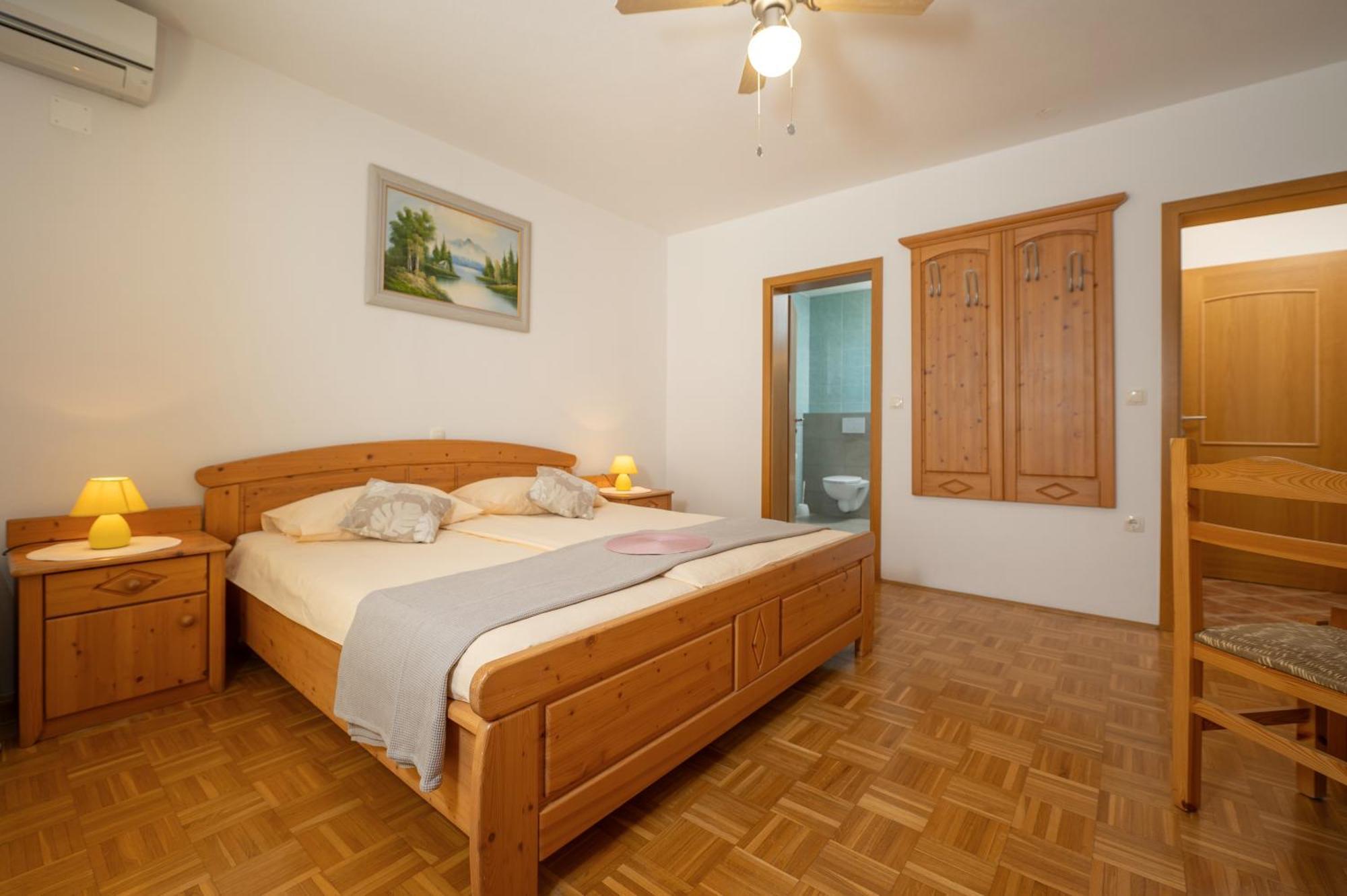 Rooms & Apartments Pr Matjon เบลด ภายนอก รูปภาพ