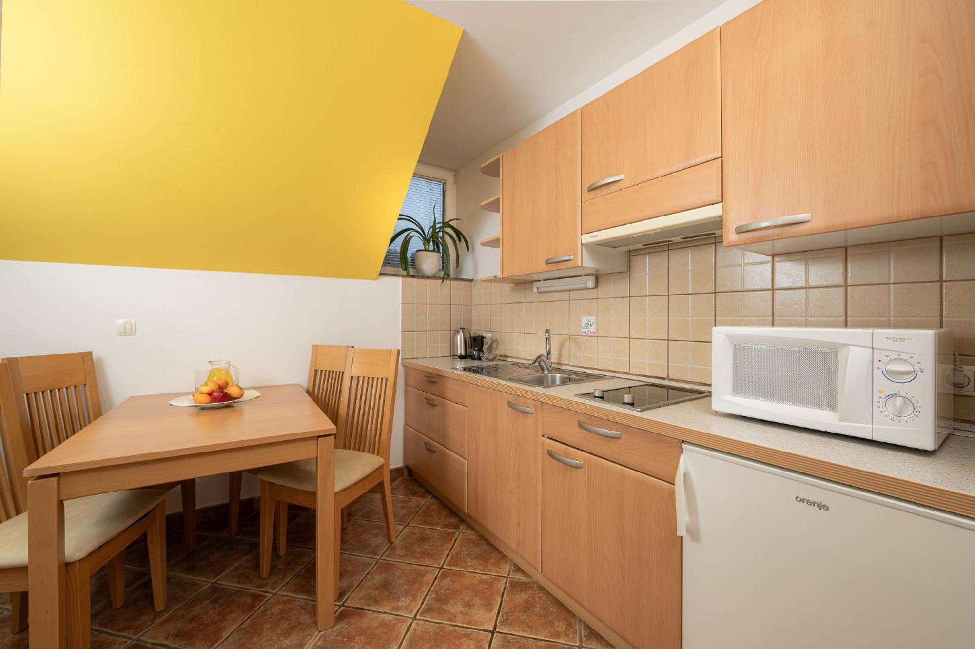 Rooms & Apartments Pr Matjon เบลด ภายนอก รูปภาพ